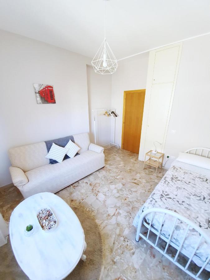 Affittacamere Zona Caserma-Stazione Фоліньо Екстер'єр фото