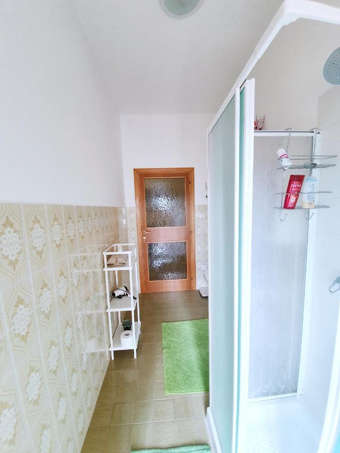 Affittacamere Zona Caserma-Stazione Фоліньо Екстер'єр фото