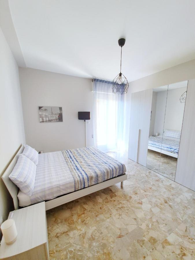 Affittacamere Zona Caserma-Stazione Фоліньо Екстер'єр фото