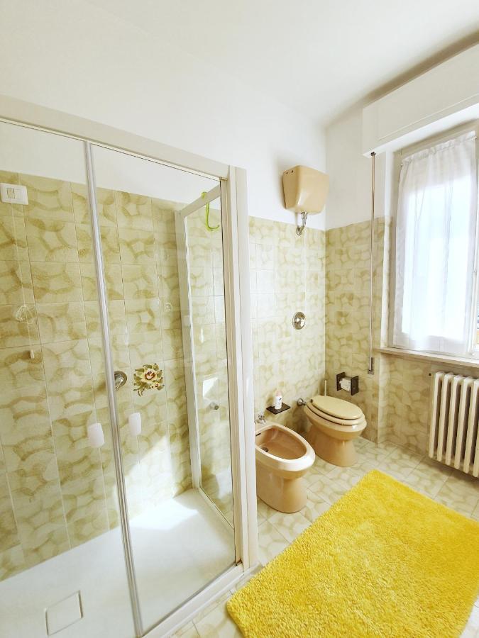 Affittacamere Zona Caserma-Stazione Фоліньо Екстер'єр фото